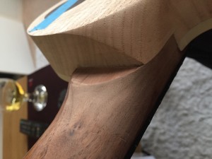 Carving neck access joint